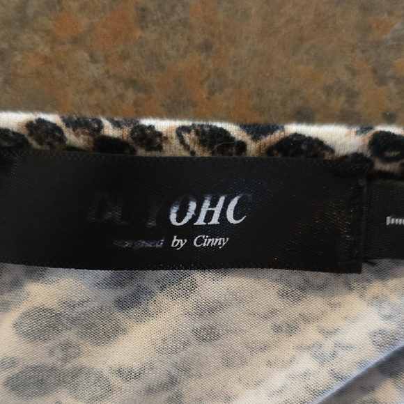 Cinny Brown and Cream Snake Print Tunic - Picture 4 of 7